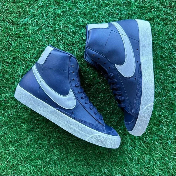 Nike Blazer Mid ‘77 Obsidian / Phantom Sail - Picture 5 of 8